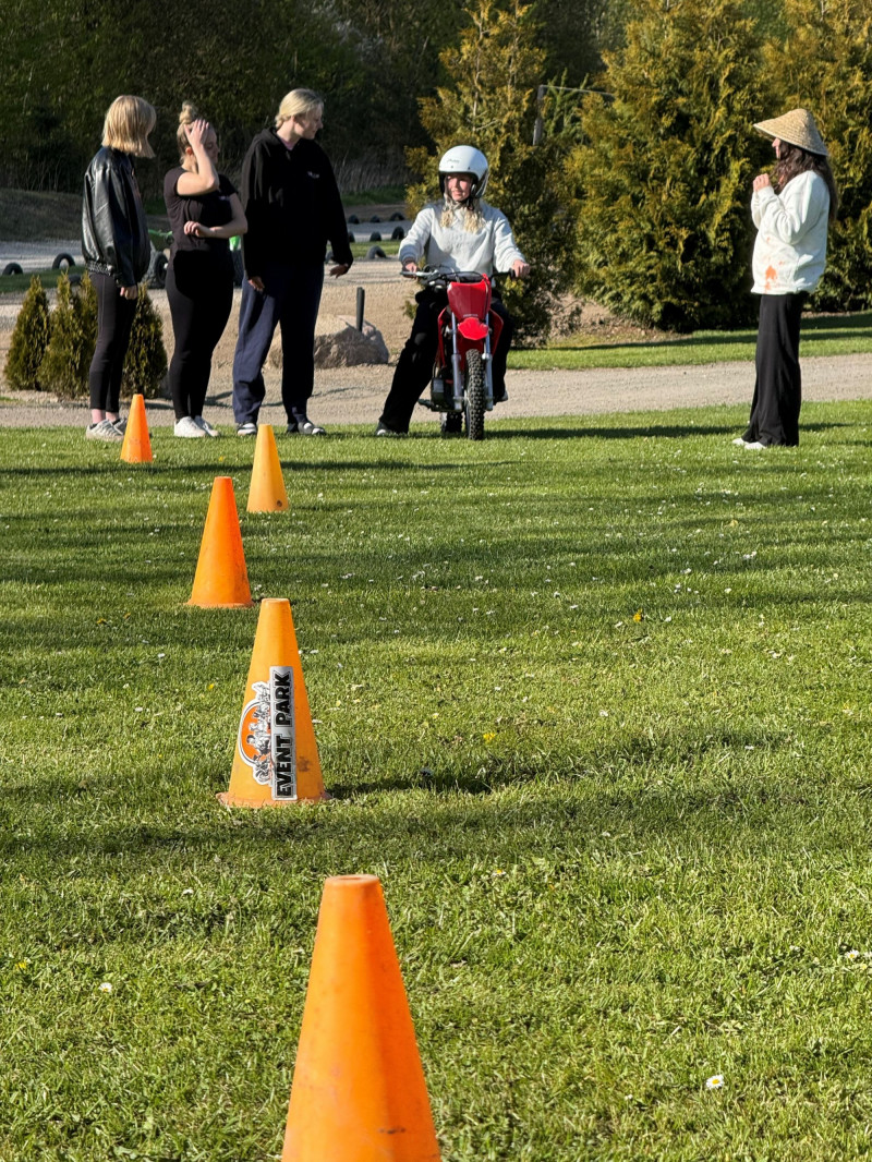 Slow Race